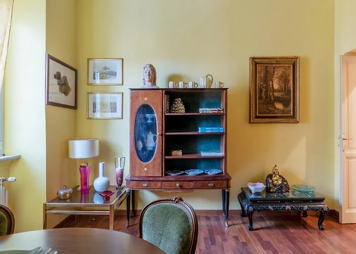 Guesthost - Monteverde Bright * Roma