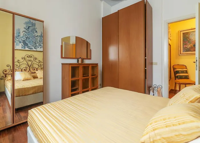 Guesthost - Monteverde Bright *